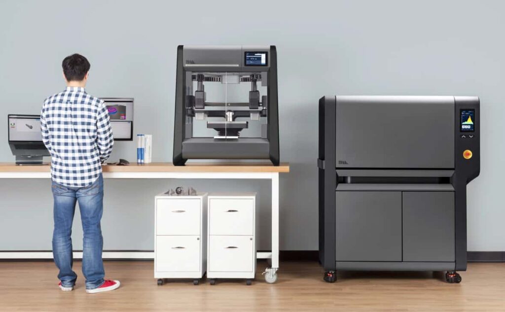 Принтер для 3D-печати металлом Desktop Metal